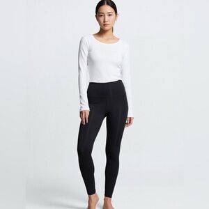 Uniqlo Black Heattech Leggings